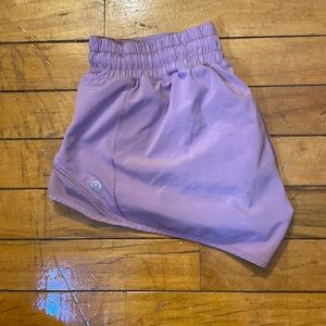Lululemon Hotty Hot shorts low rise, lined. Size:4 with 2.5” inseam.